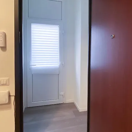 Ampio Loft -navigli Iulm Romolom2 *