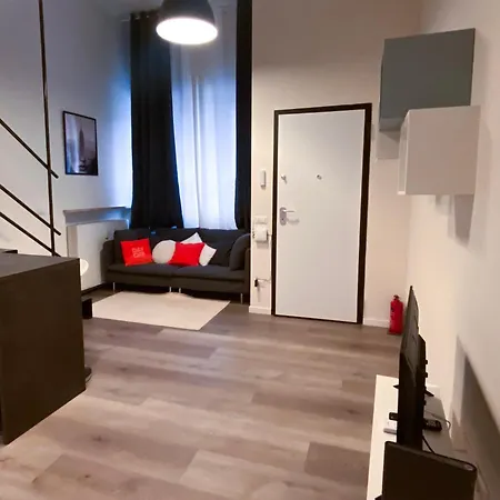 Ampio Loft -navigli Iulm Romolom2 * Milán